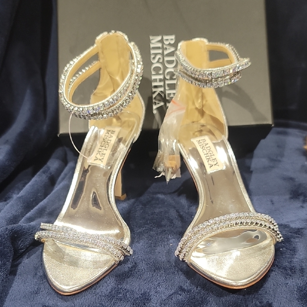 Badgley Mischka Logan Silmet Silver Rhinestone Stiletto Heels, Women's Size 5.5
